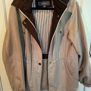 Liz Claiborne Womens raincoat